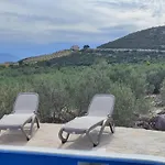 Lucija Villa *