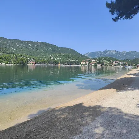 Villa Lucija *