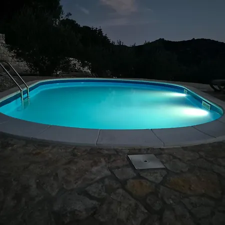 Lucija Villa *